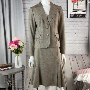 ANN TAYLOR Browns 2pc Skirt Suit Size: 6
